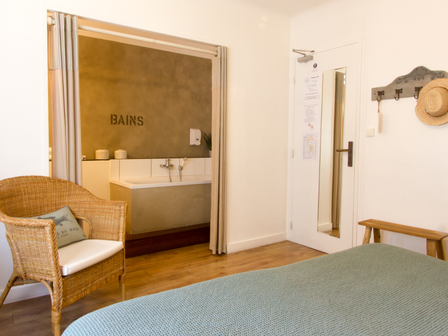 Chambre Supérieure avec Baignoire