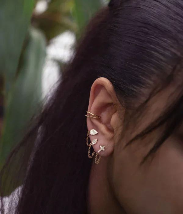 boucles doreilles claudia acier dore portees 760x886 crop center