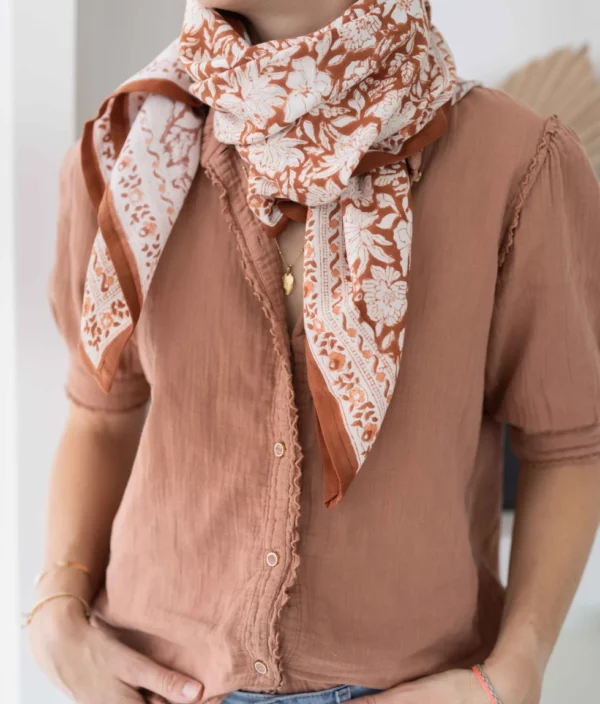 foulard fleuri indien salvador terracota bindi atelier2