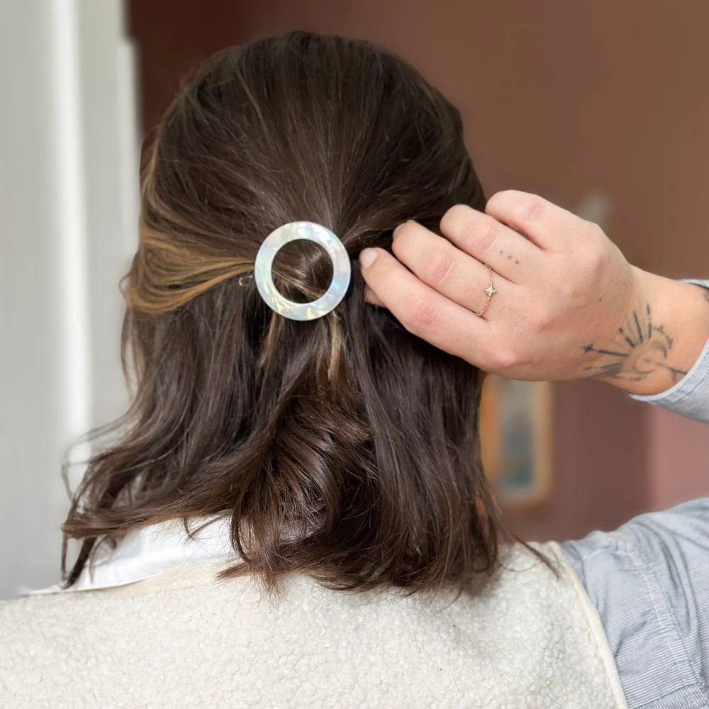 Barrette ronde en Nacre Bachca b