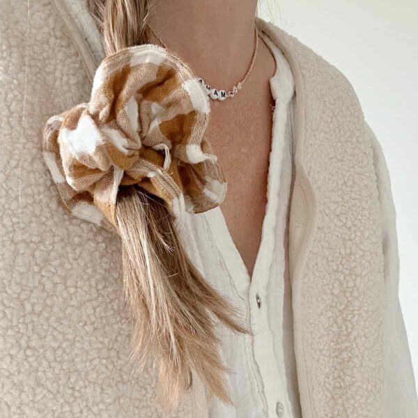 Chouchou Vichy Caramel Rose in April