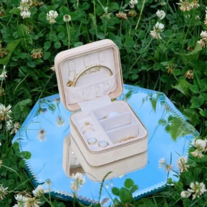 Boîte à bijoux de voyage Corinne Beige Maison Scarlett