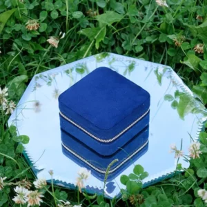 Boîte à bijoux de voyage Corinne Bleu Marine Maison Scarlett