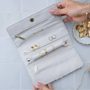 Pochette à bijoux Catherine en moumoute Maison Scarlett