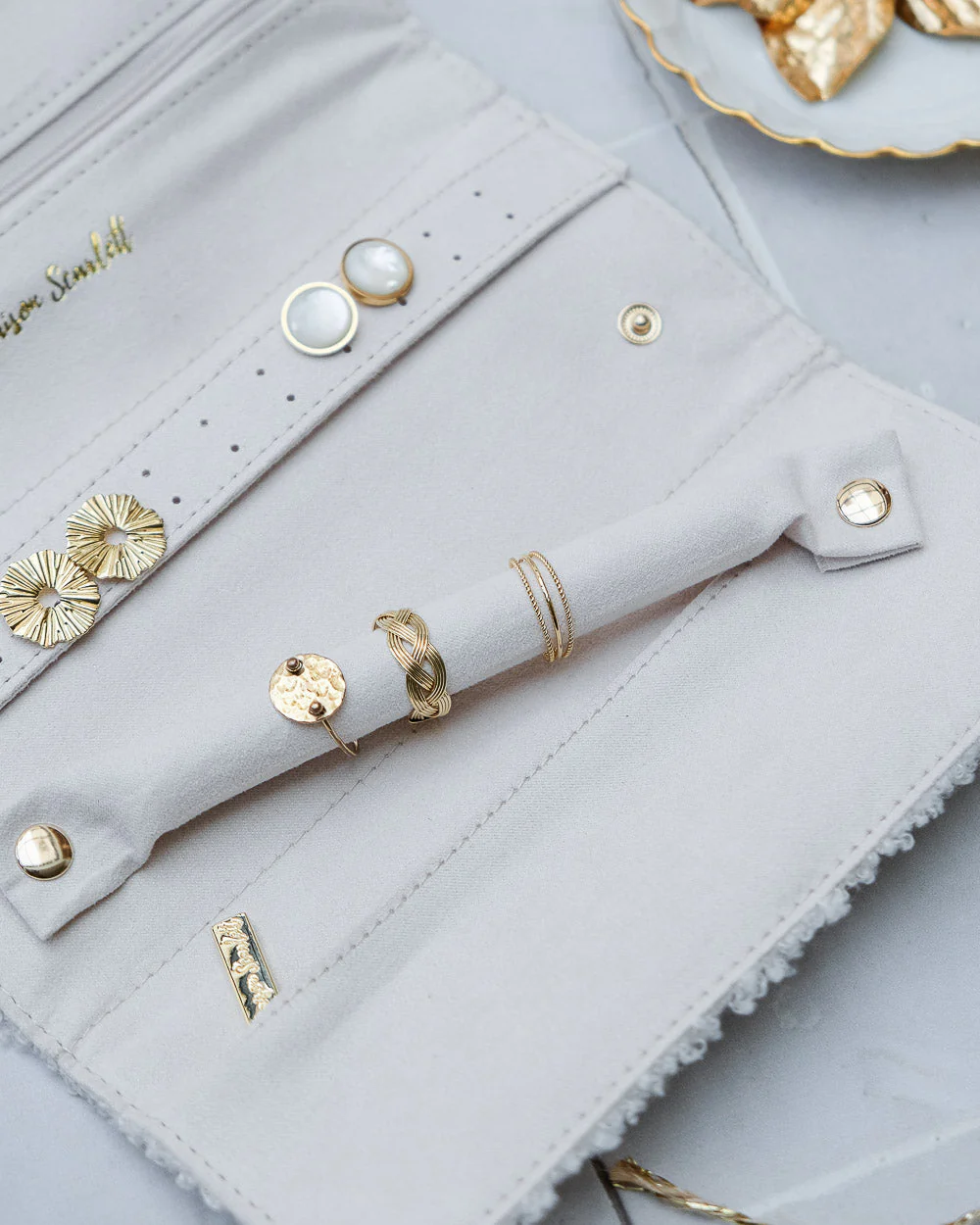 Pochette à bijoux Catherine en moumoute Maison Scarlett b