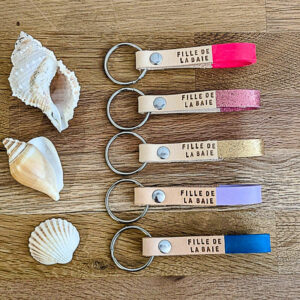 Porte clés en cuir coloré chic Fille de la Baie By Perri