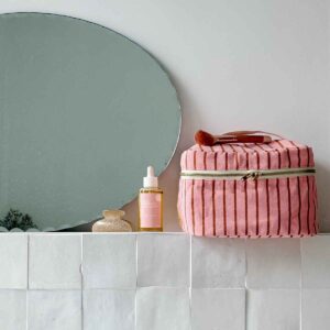 Sac Vanity Oona Tennis Pecan Strawberry Rose in April